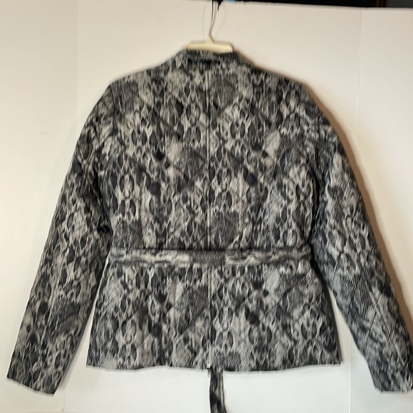 Jones New York Women's Size Medium Quilted Jacket/ Coat Animal Print - Picture 6 of 8
